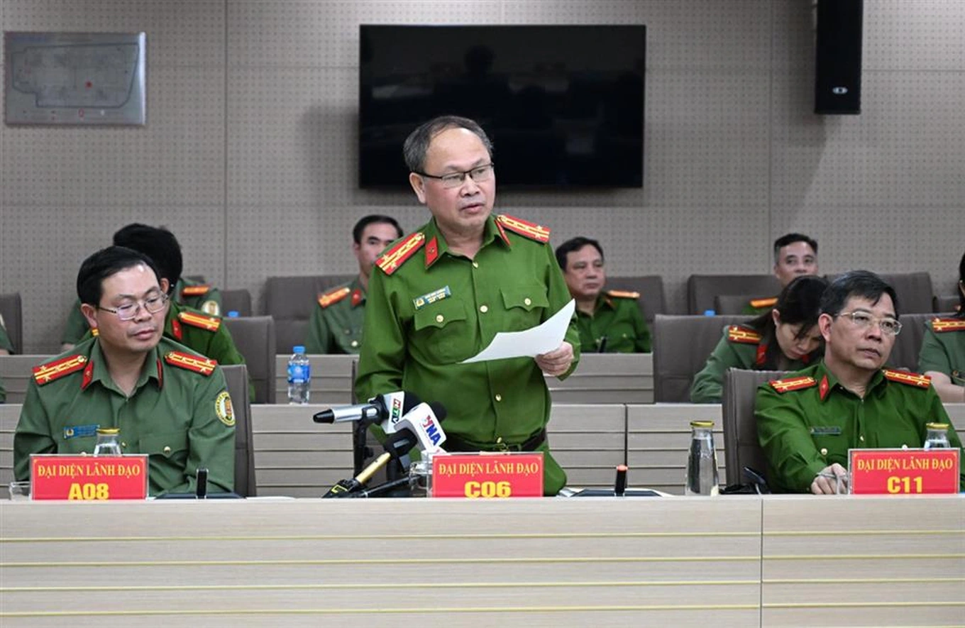 Bỏ huyện, nhập xã, tỉnh, người dân có cần làm lại căn cước, hộ chiếu? 1 bo-huyen-nhap-xa-tinh-nguoi-dan-co-can-lam-lai-can-cuoc-ho-chieu